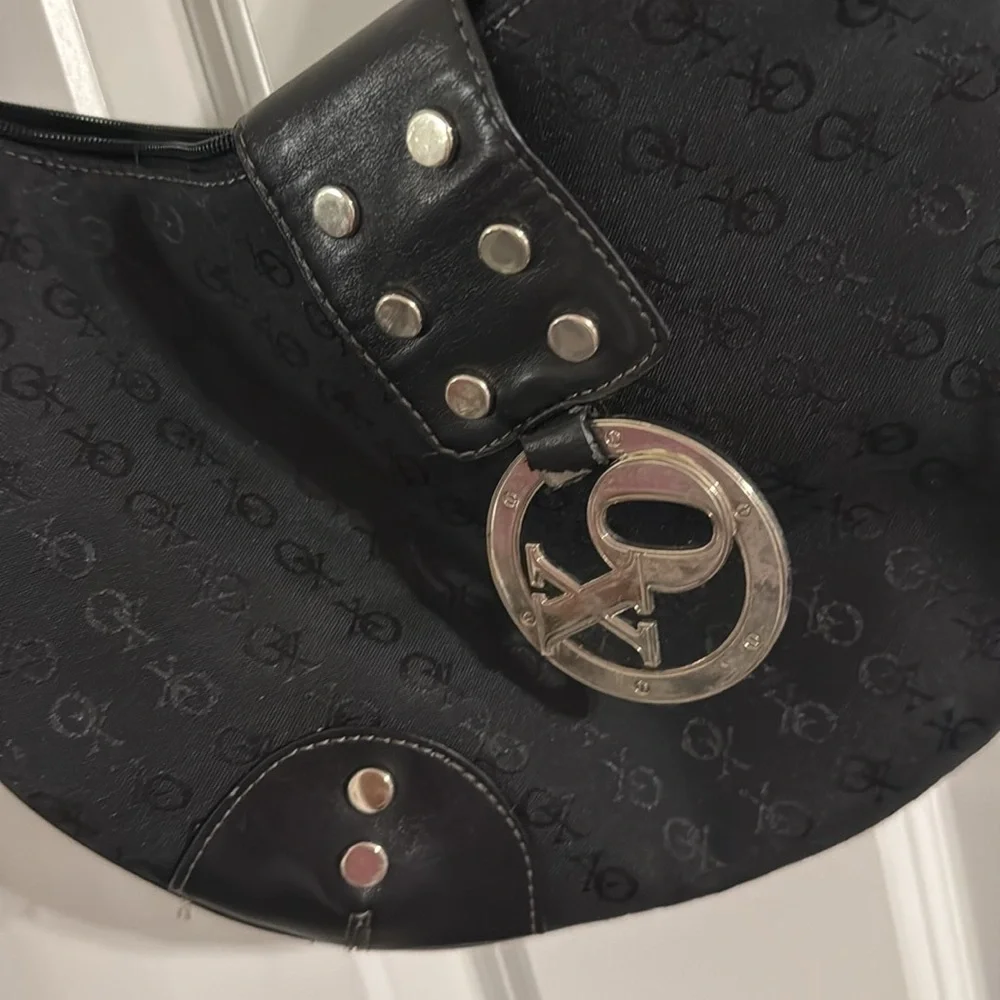 Adorable XOXO black shoulder bag - Picture 2 of 5